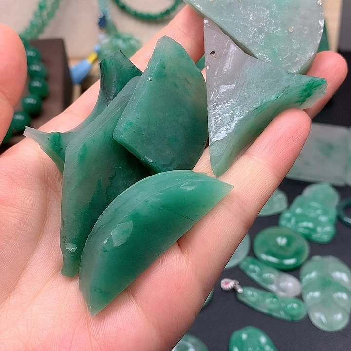 未镶嵌石英岩玉珠宝半成品