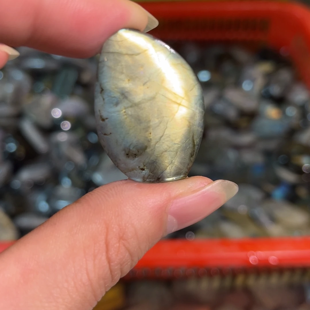 拉长石吊坠未镶嵌流***条