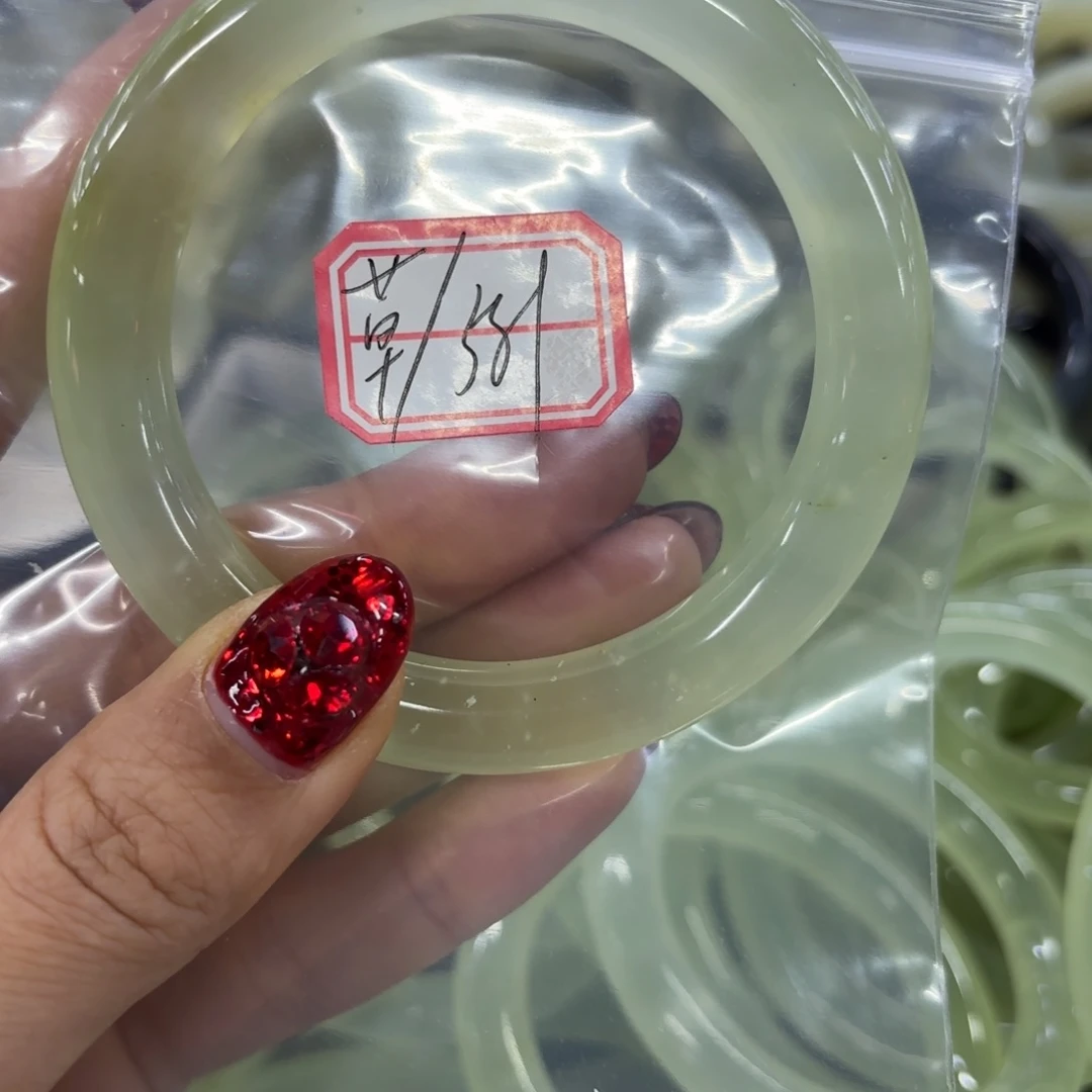 岫玉手镯未镶嵌草*?