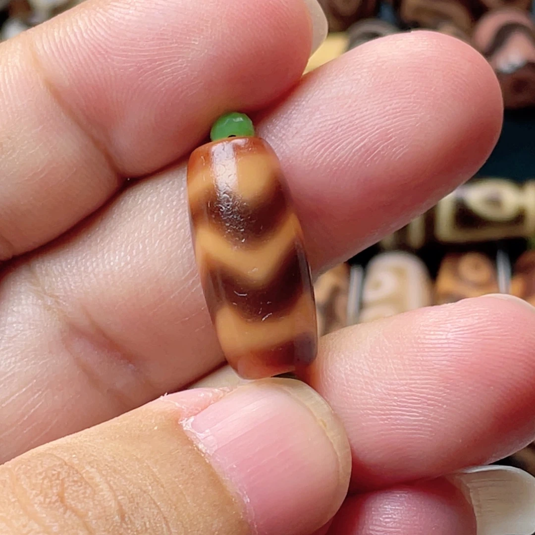 K***.玛瑙/玉髓未镶嵌颈饰小卢水纹