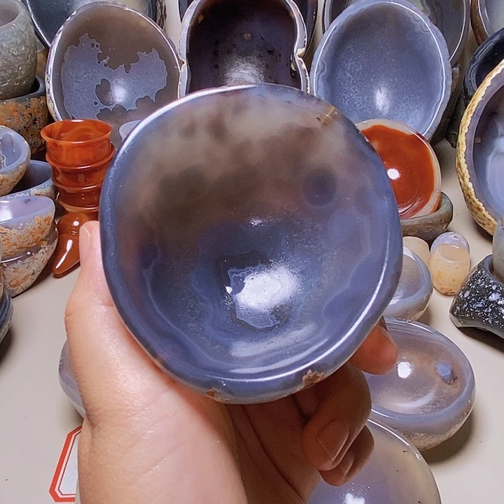 爱***妞玛瑙/玉髓，未镶嵌