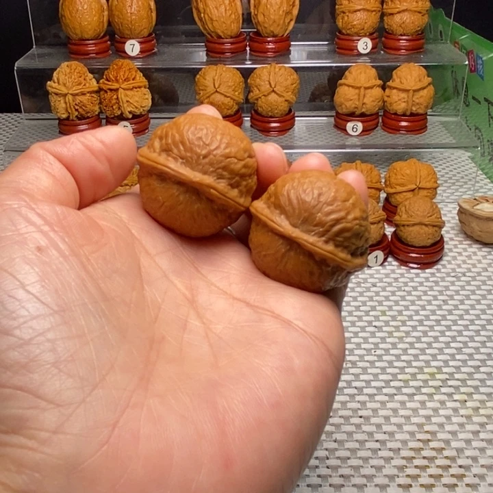 把件文玩核桃27蛇皮球