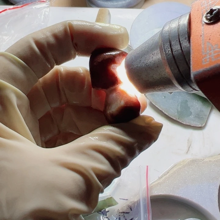 翡翠颈饰未镶嵌翡翠片料