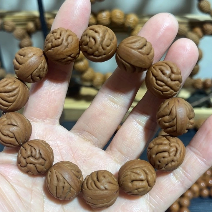 璞***待精品手串制作工艺精美