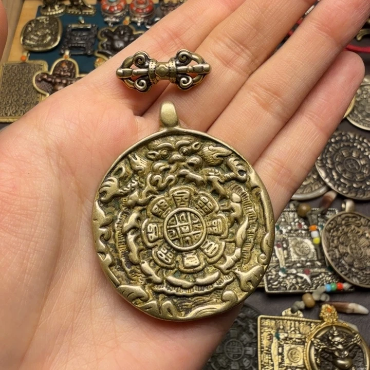 藏传文玩九宫如图