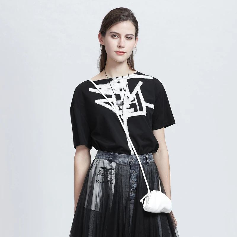 sdeer圣迪奥女装圆领涂鸦印花开衩短袖T恤S21280141