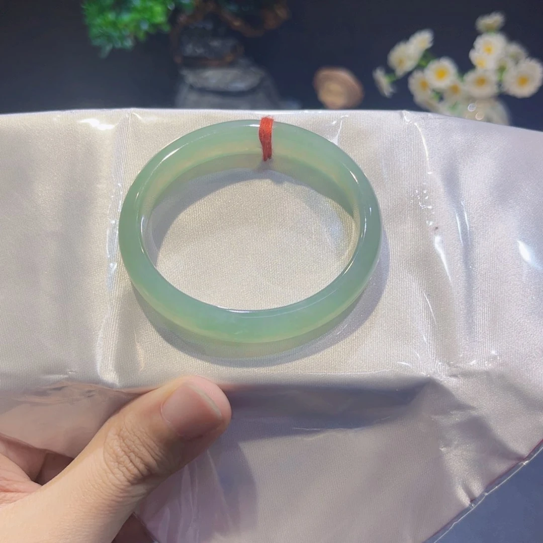 翡翠手镯未镶嵌54贵妃