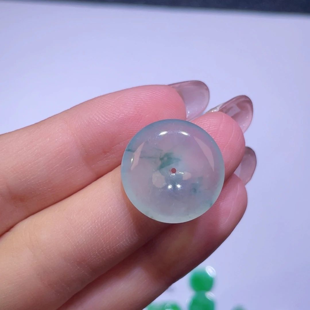 翡翠未镶嵌颈饰裸石