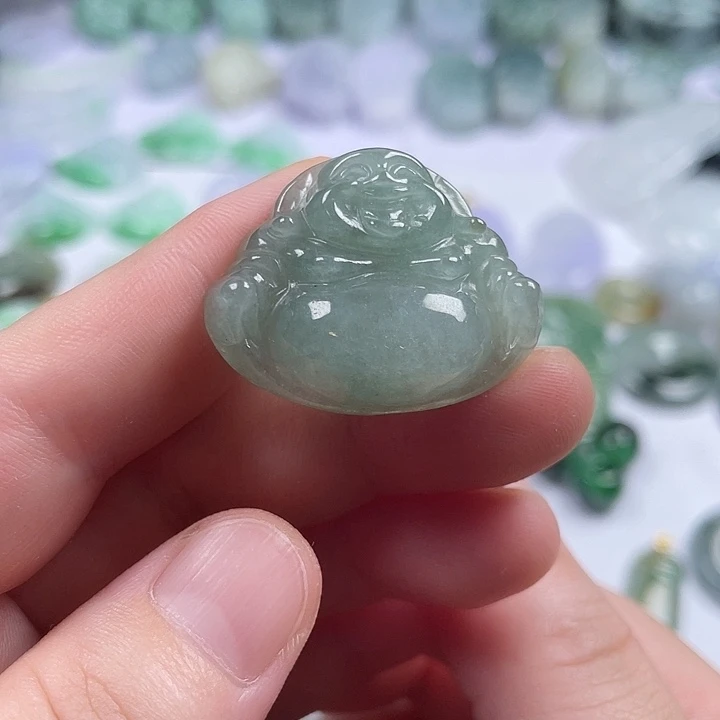 翡翠未镶嵌颈饰佛公