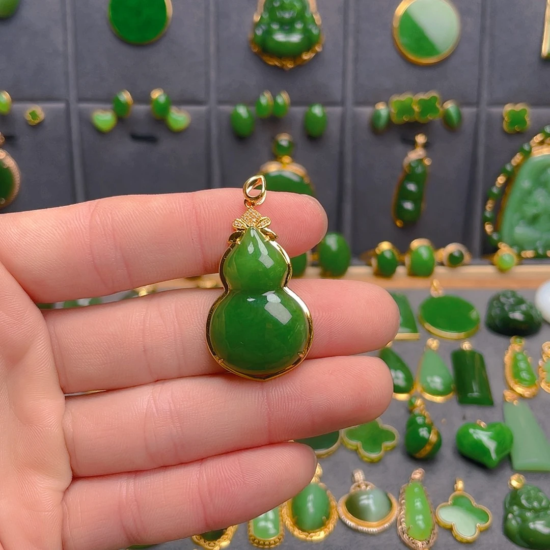 和田玉（碧玉）18K金镶嵌吊坠(不含链)