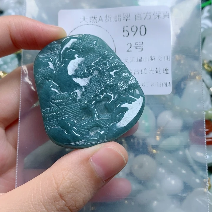 翡翠未镶嵌颈饰翡翠