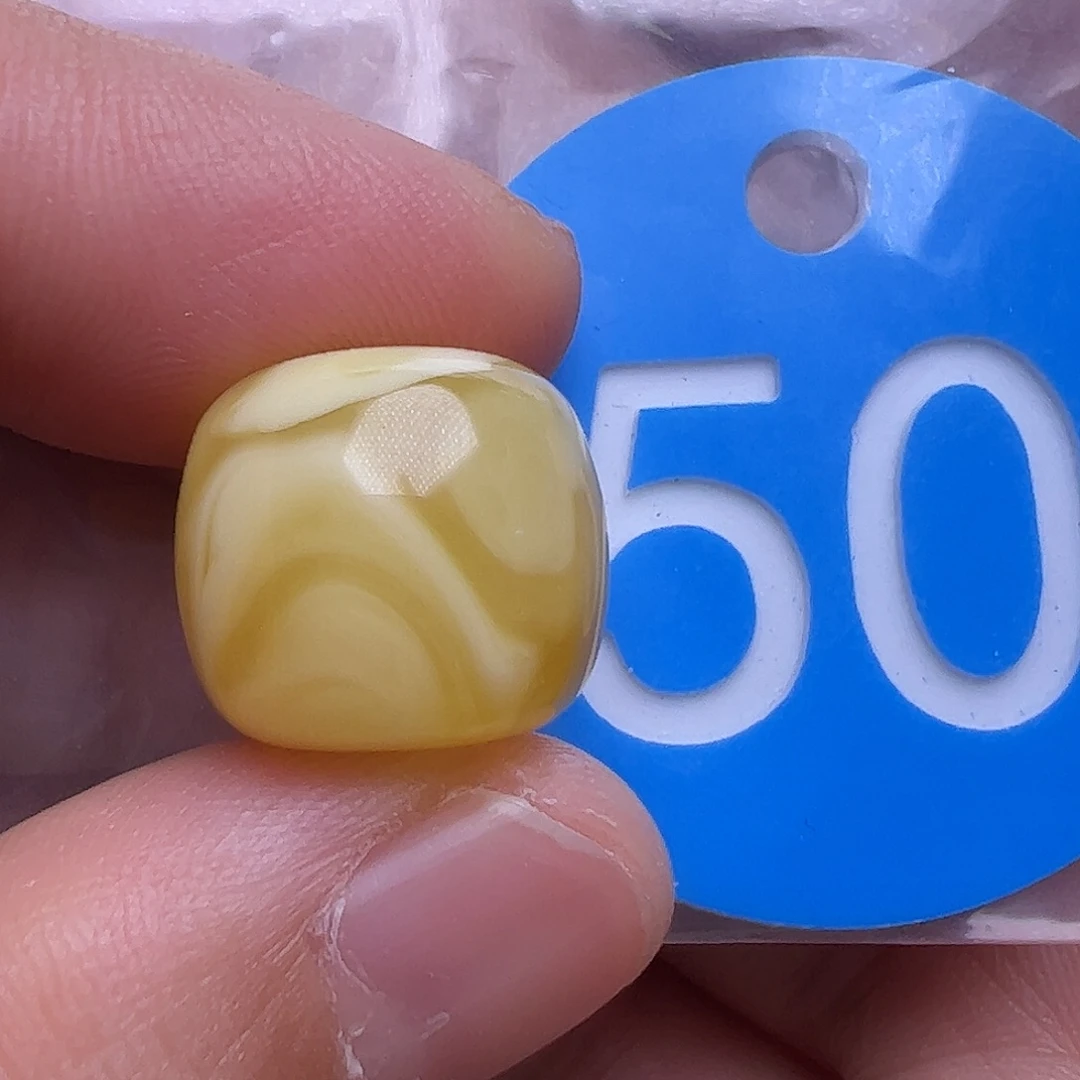 未镶嵌蜜蜡裸石14.2m m