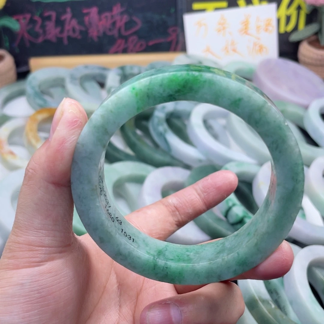 未镶嵌翡翠定制翡翠