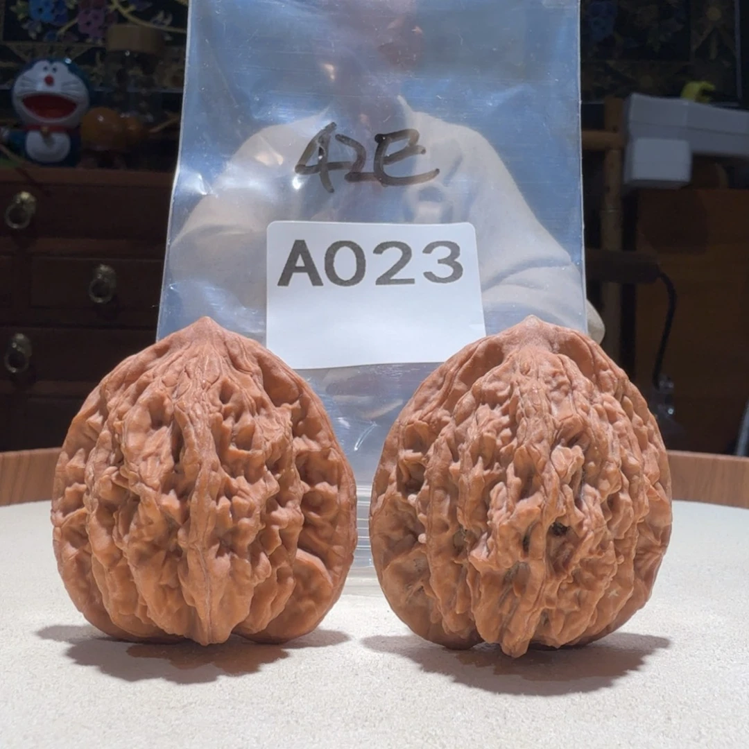 文玩核桃吊坠麦虎