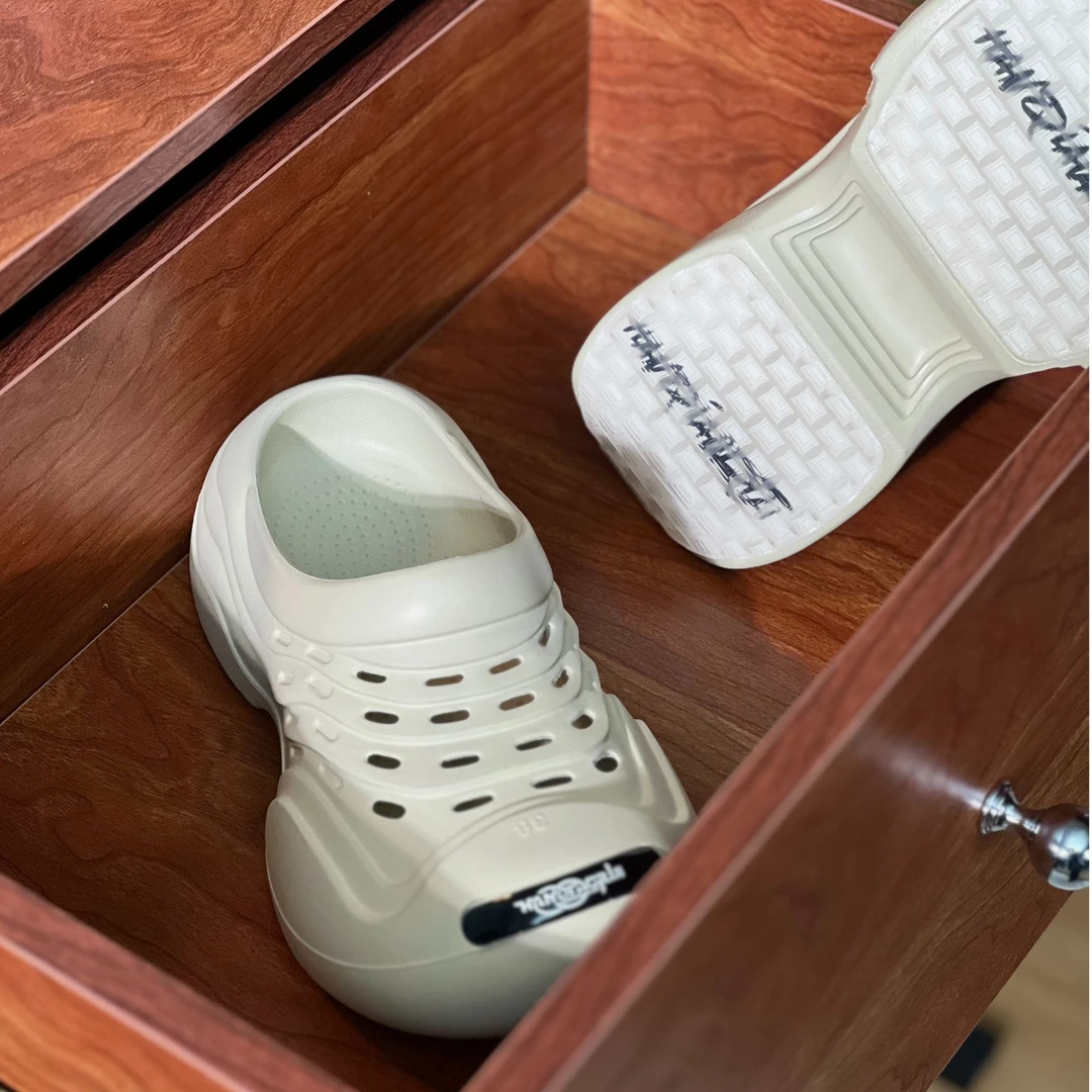 韩桥日记"逐浪"原创croslite骨白透气厚底洞洞鞋女男高级包头拖鞋