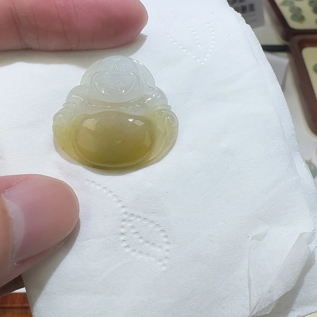 翡翠未镶嵌颈饰佛公