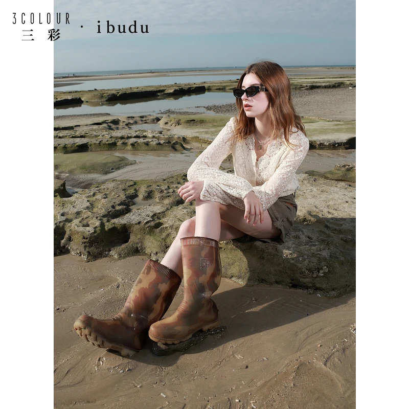 三彩ibudu2025秋季新款网纱绣花蕾丝衫V领短款小衫送吊带浪漫女