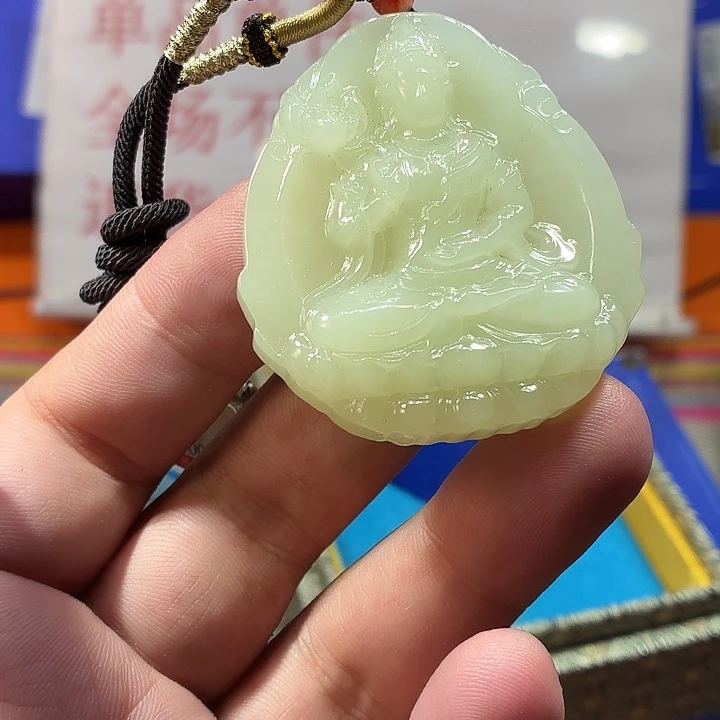 颈饰未镶嵌和田玉（糖玉）