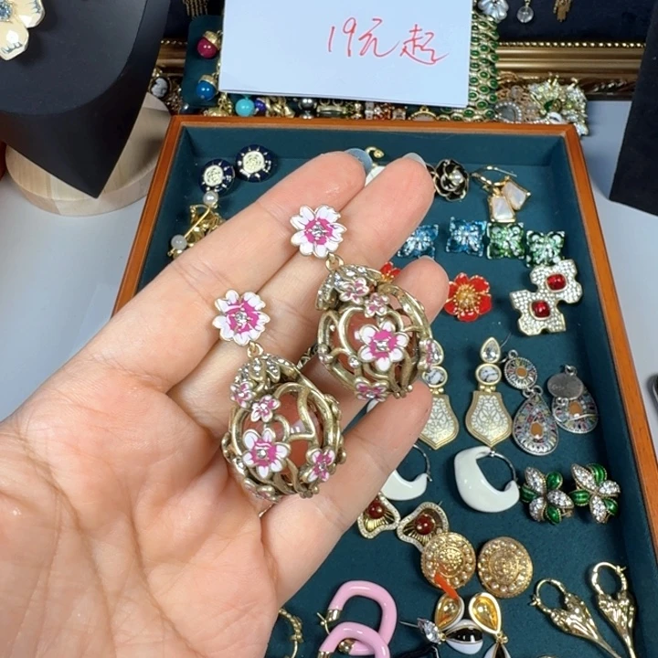 铜合金合金锆石耳环