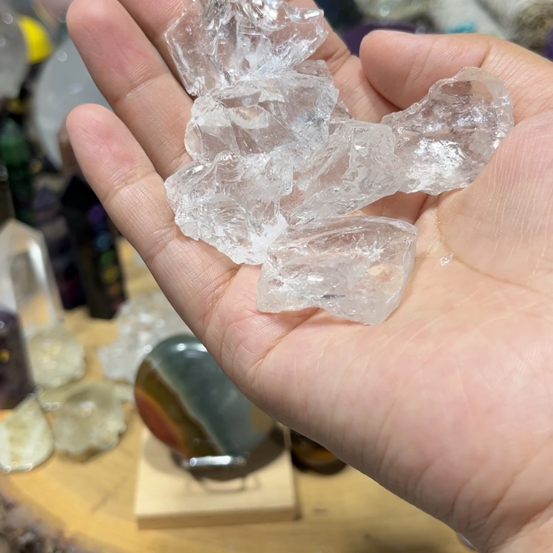 水晶珠宝半成品未镶嵌田**。发七颗