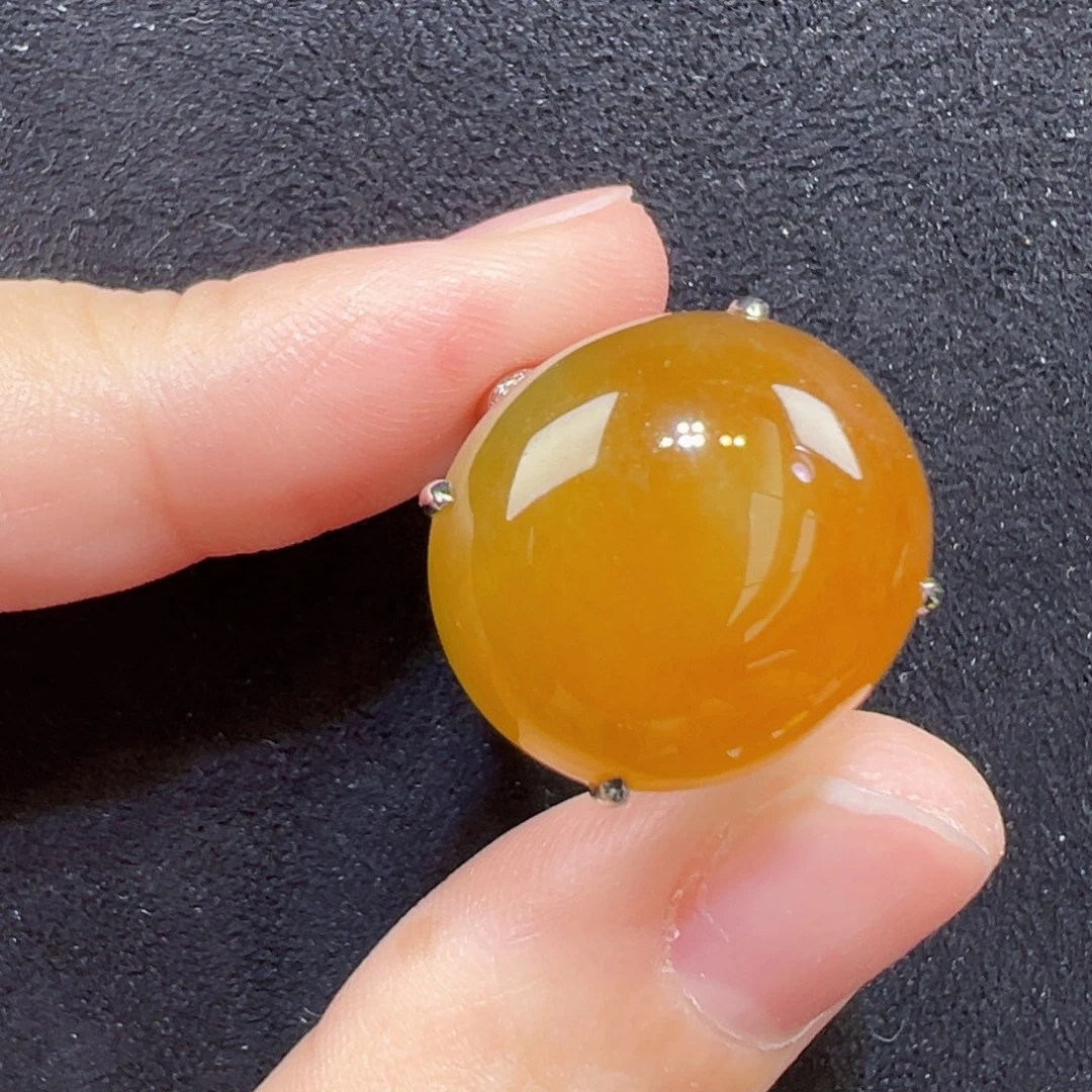 翡翠18K金镶嵌戒指戒指