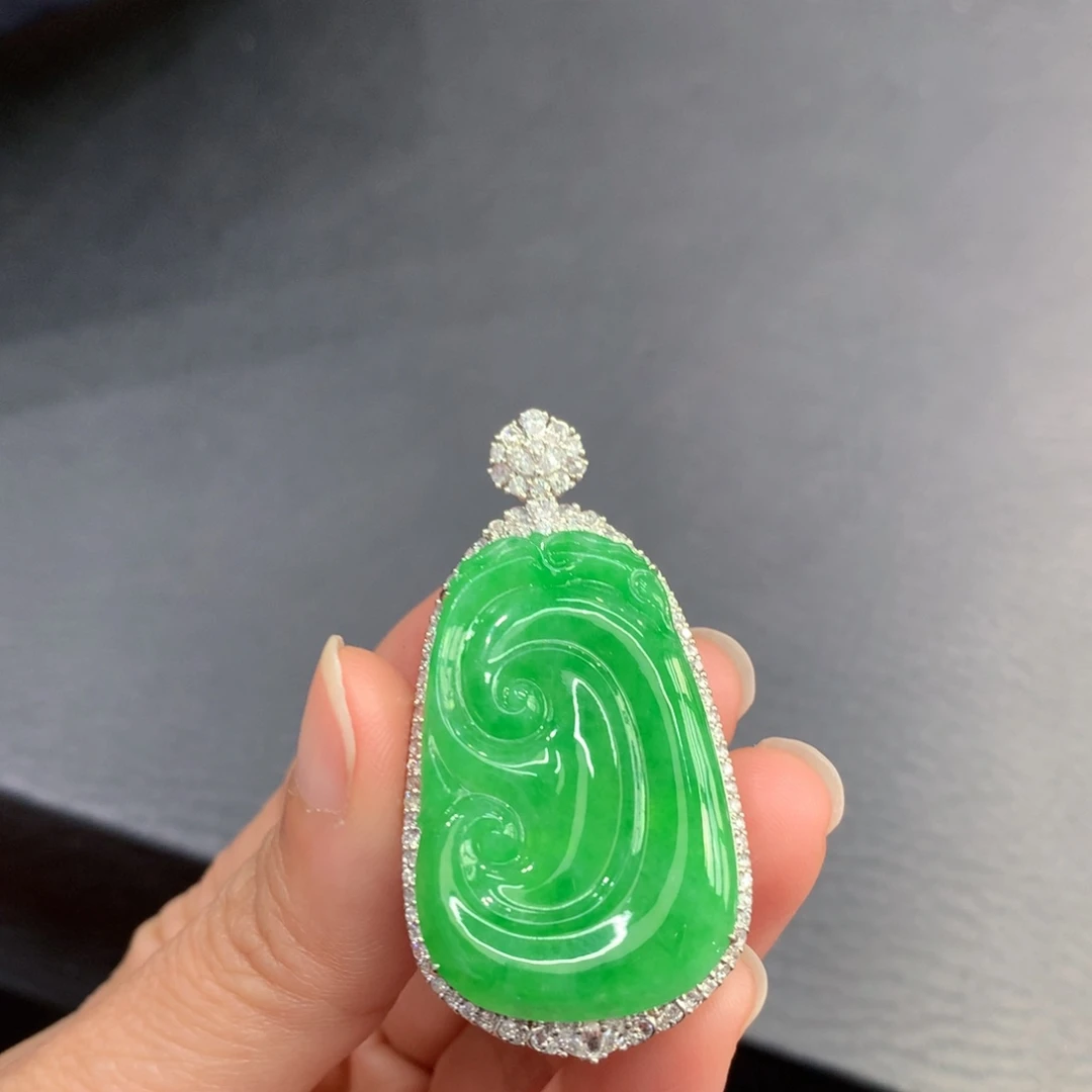 吊坠(不含链)18K金镶嵌翡翠