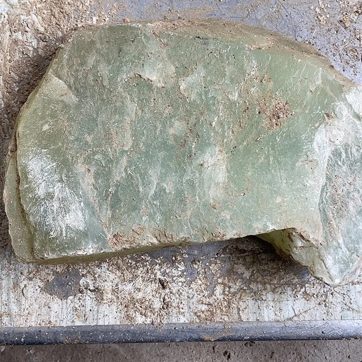 东***伙蛇纹石玉未镶嵌天然岫玉多样性发一