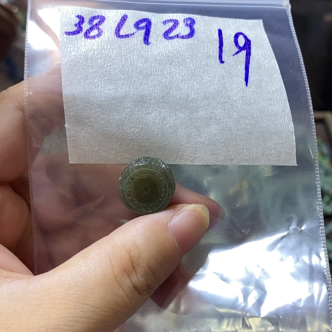 未镶嵌定制翡翠翡翠