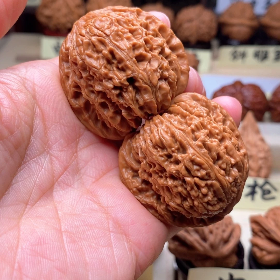M***l文玩核桃把件球疆
