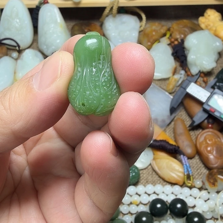 和田玉（糖玉）未镶嵌颈饰