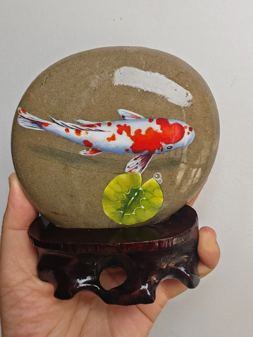 纯手绘石头画锦鲤纯手工摆件家居客厅装饰品创意桌摆带实木底座