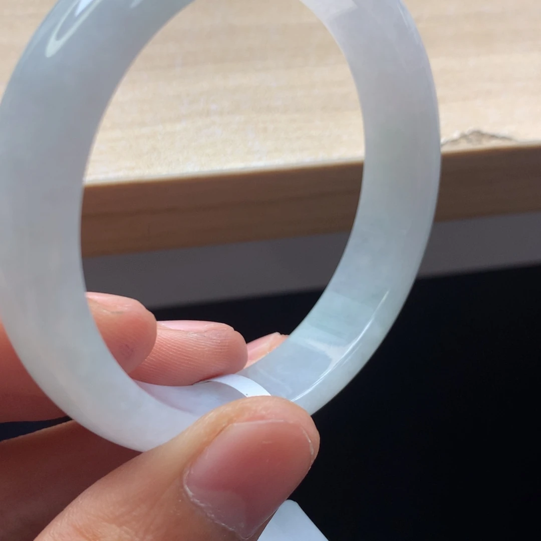 未镶嵌手镯翡翠手镯