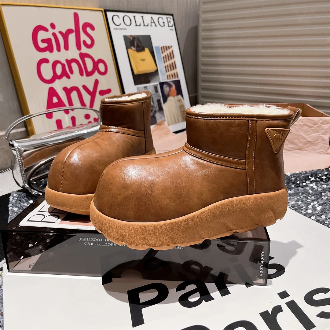 欧货2025年厚底松糕大头卡皮巴拉丑萌面包鞋皮面雪地棉靴女鞋