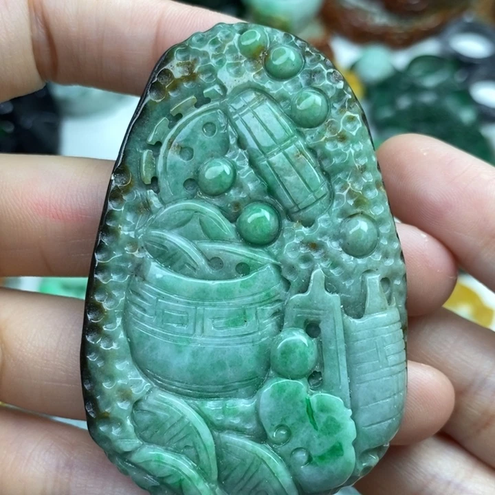 颈饰未镶嵌翡翠菠**多