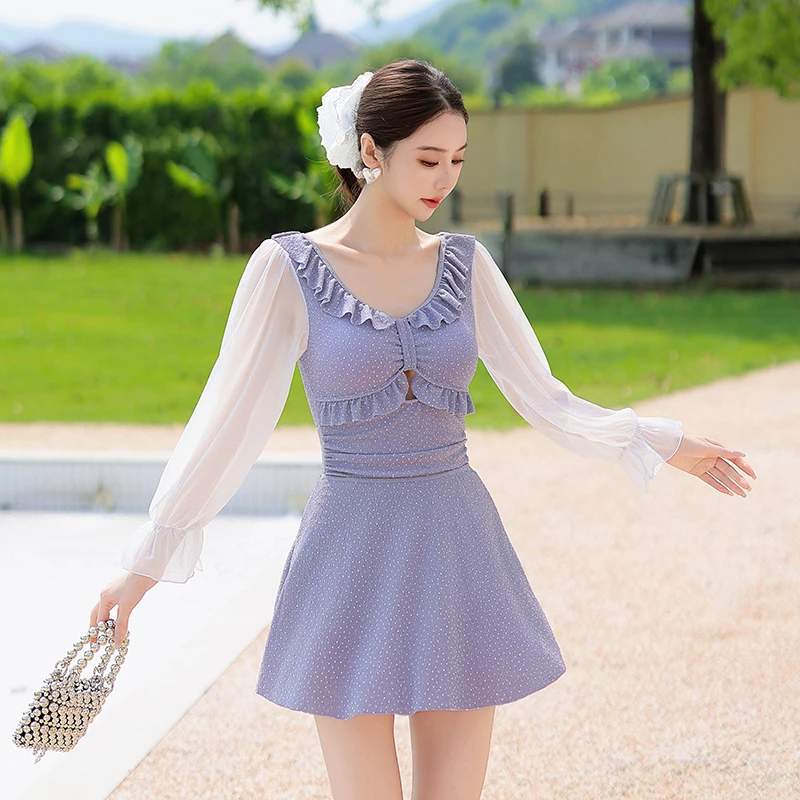 泳衣女2025高级感网红款亮钻长袖连体保守两件套泳装显瘦遮肚绝美