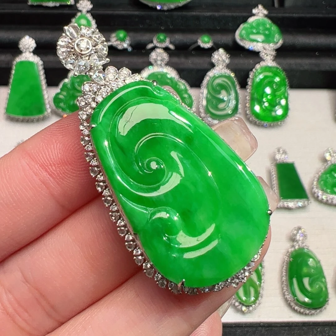 翡翠18K金镶嵌吊坠(不含链)