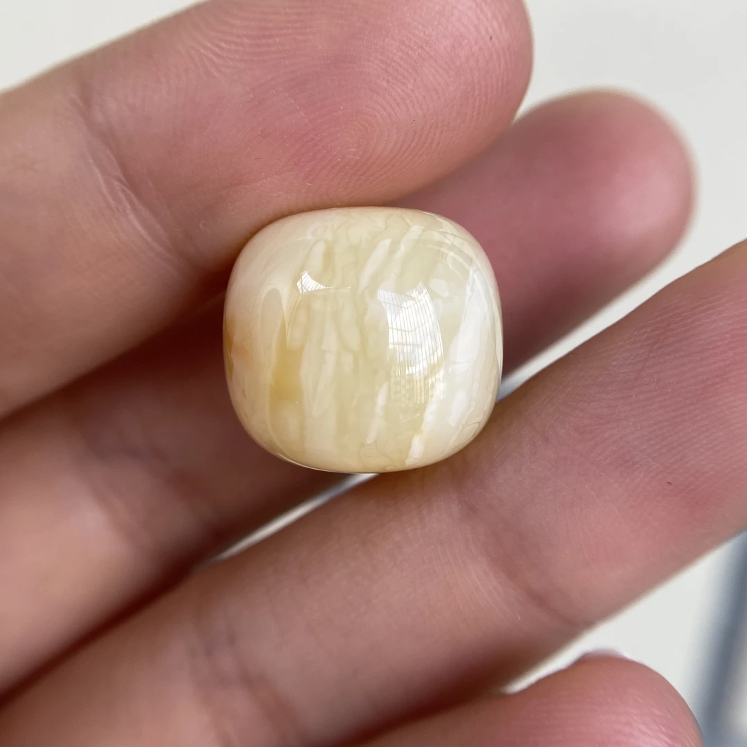 蜜蜡微沁千层老型配饰16.4×15.4mm,飘花无优化保天然,清货不退,
