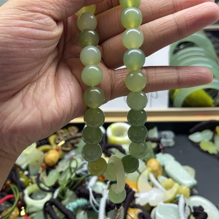 蛇纹石玉未镶嵌手镯28