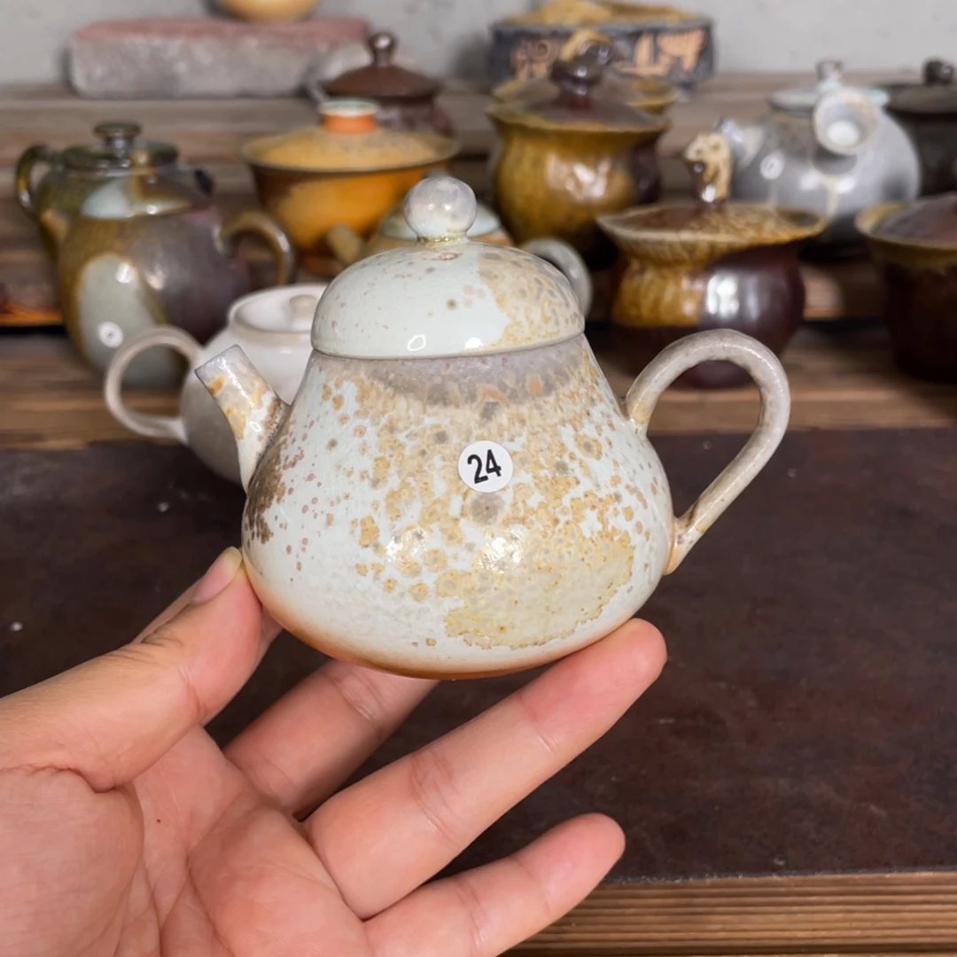 柴烧24思婷壶。中白壶