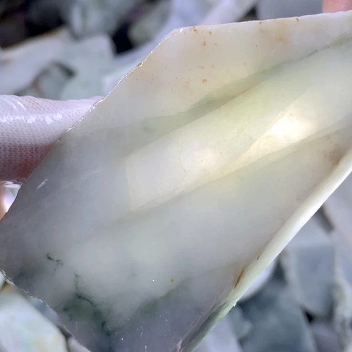 翡翠吊坠(不含链)未镶嵌天然翡翠边角料