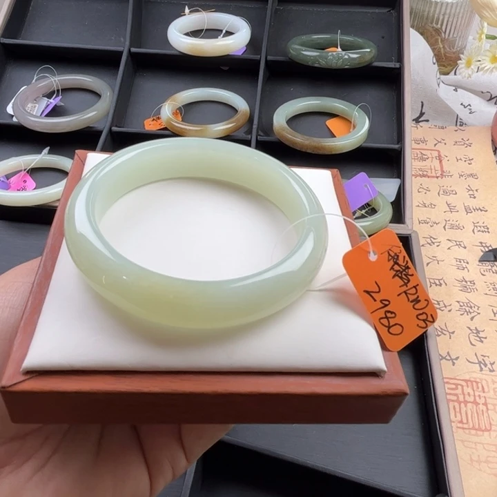 未镶嵌手镯和田玉玲珑美镯57.2