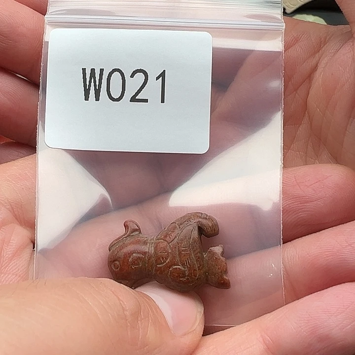 握***角和田玉未镶嵌珠宝半成品