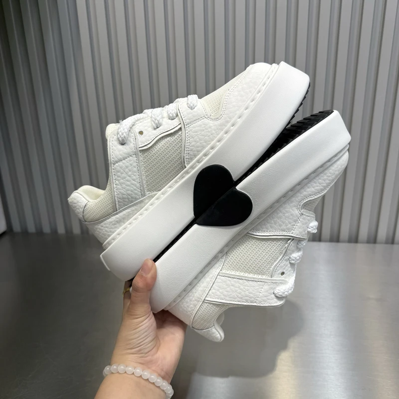 男鞋2025新款夏季透气网面厚底增高休闲鞋舒适轻奢高端网红潮男鞋