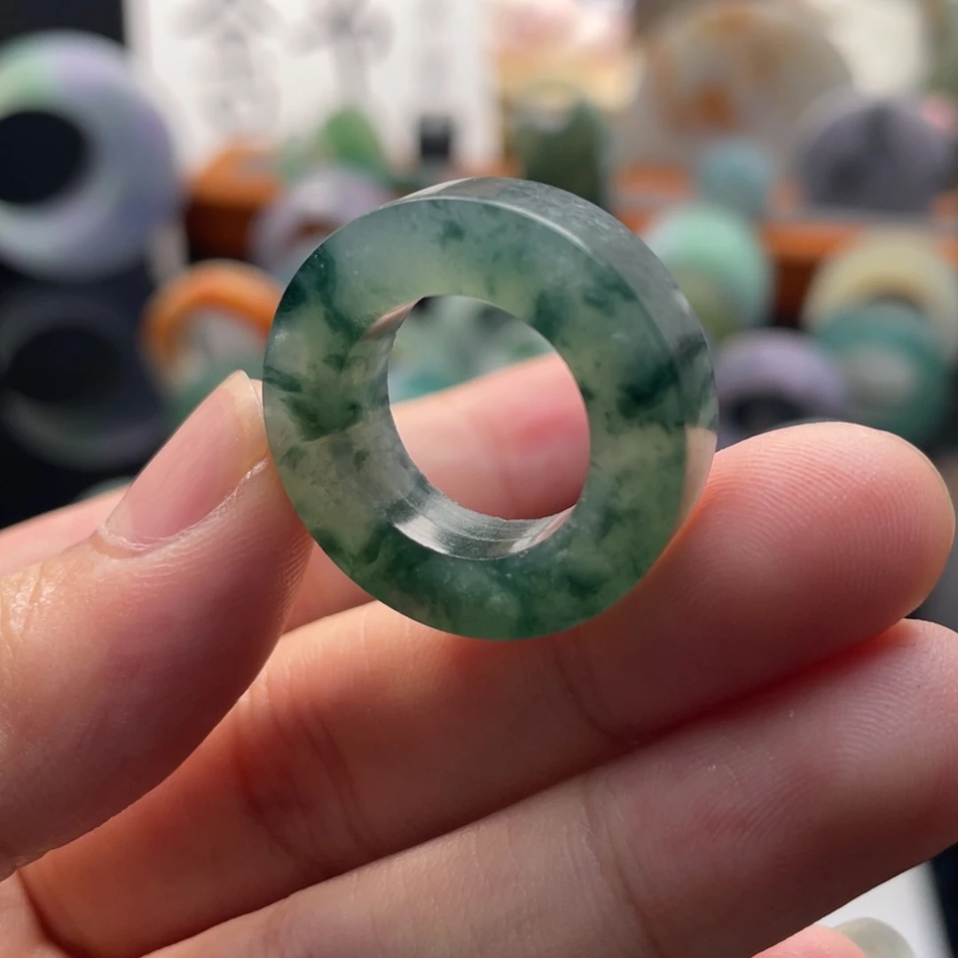 定制翡翠未镶嵌江南绿