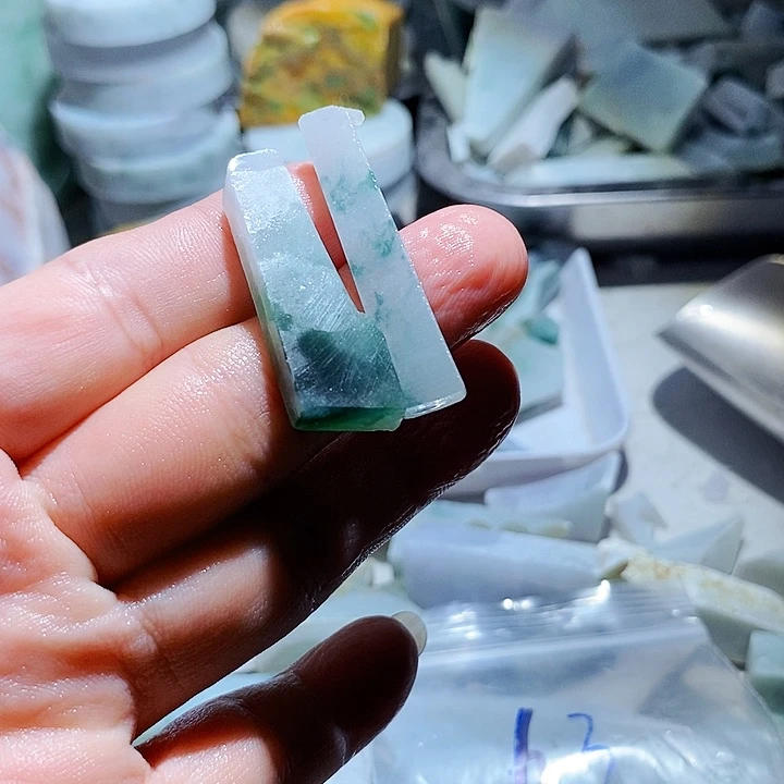 颈饰未镶嵌翡翠65