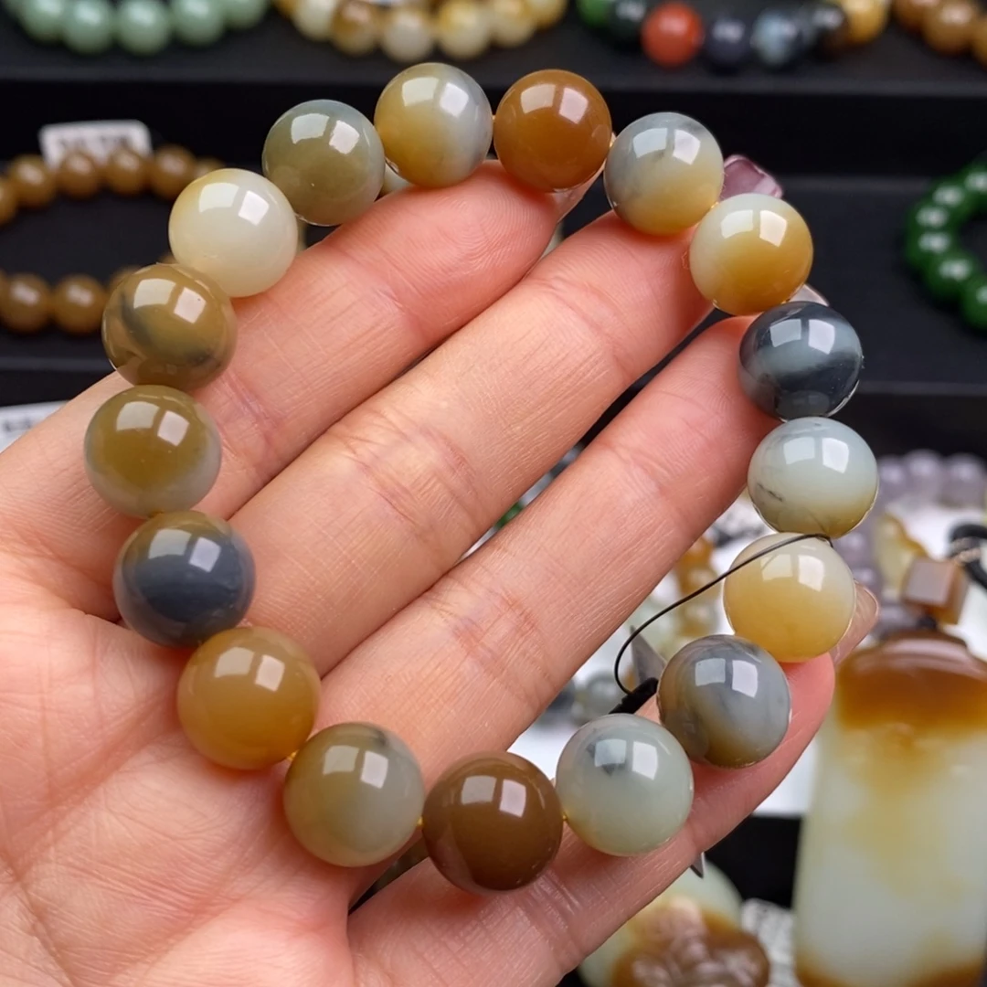 四***豆和田玉未镶嵌手串