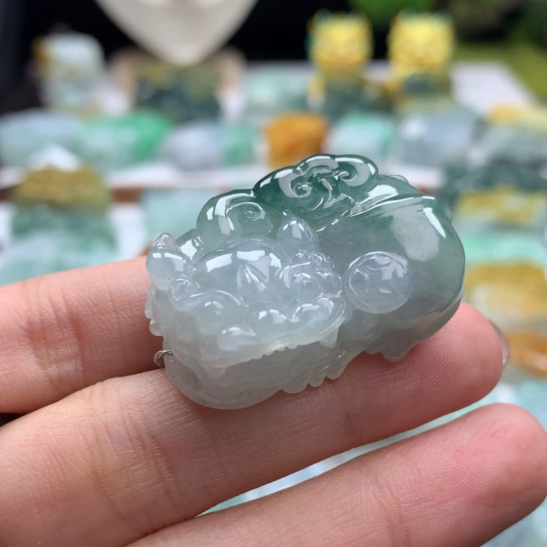 翡翠未镶嵌颈饰貔貅22