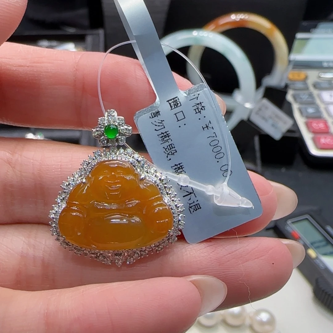 翡翠颈饰18K金镶嵌翡翠