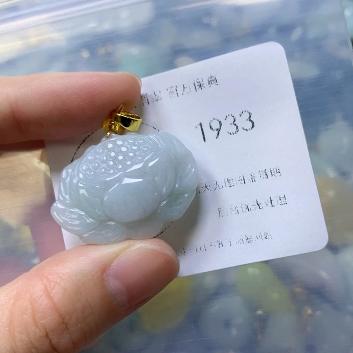 翡翠颈饰未镶嵌翡翠