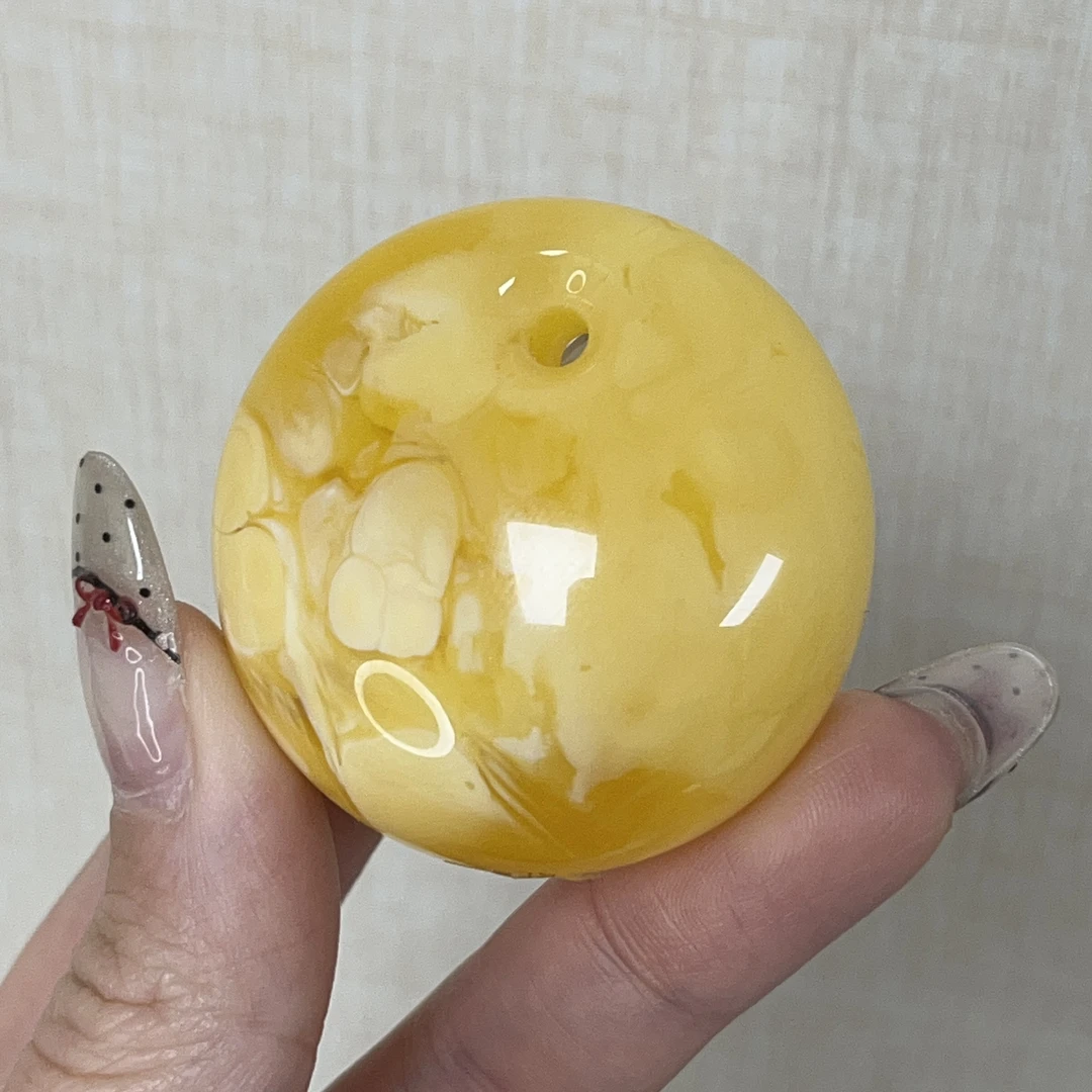 天然原矿无优化无烤色无补胶无煮蜜无辐照蜜蜡公主扣吊坠（1124）